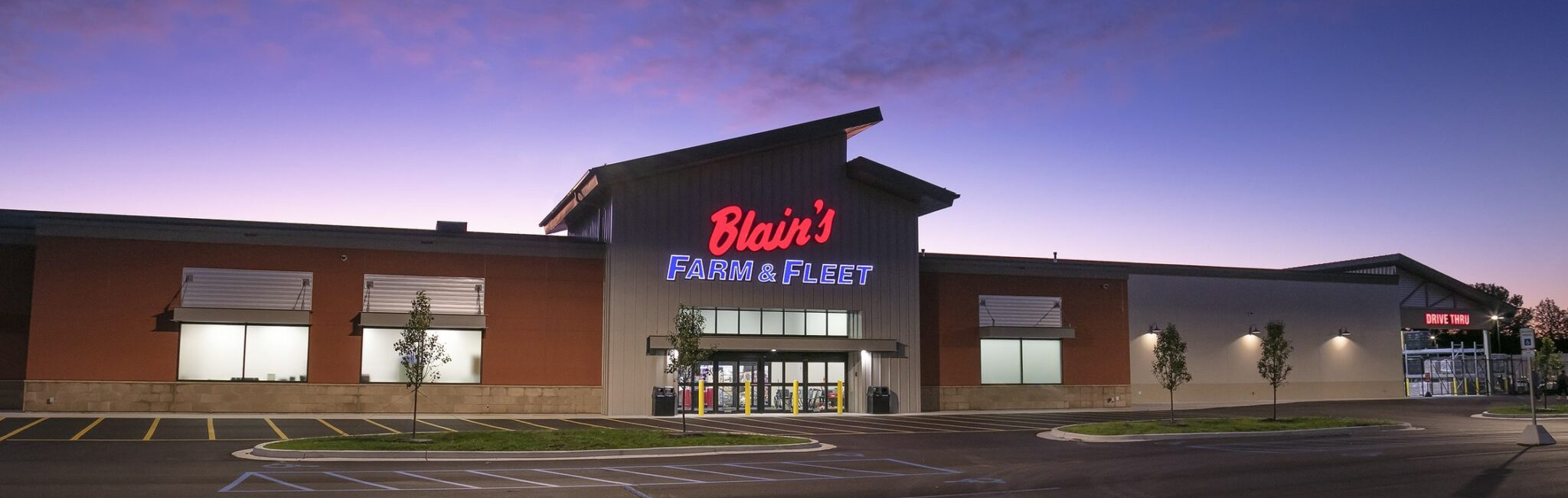 Farm & Fleet – Holland