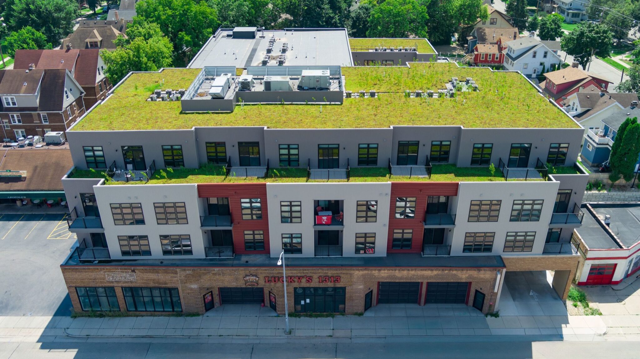 Lucky’s 1313 Apartments & Townhomes
